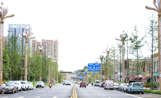 物聯(lián)網(wǎng)城市家具上新，“扮靚”宜賓黃桷坪大道